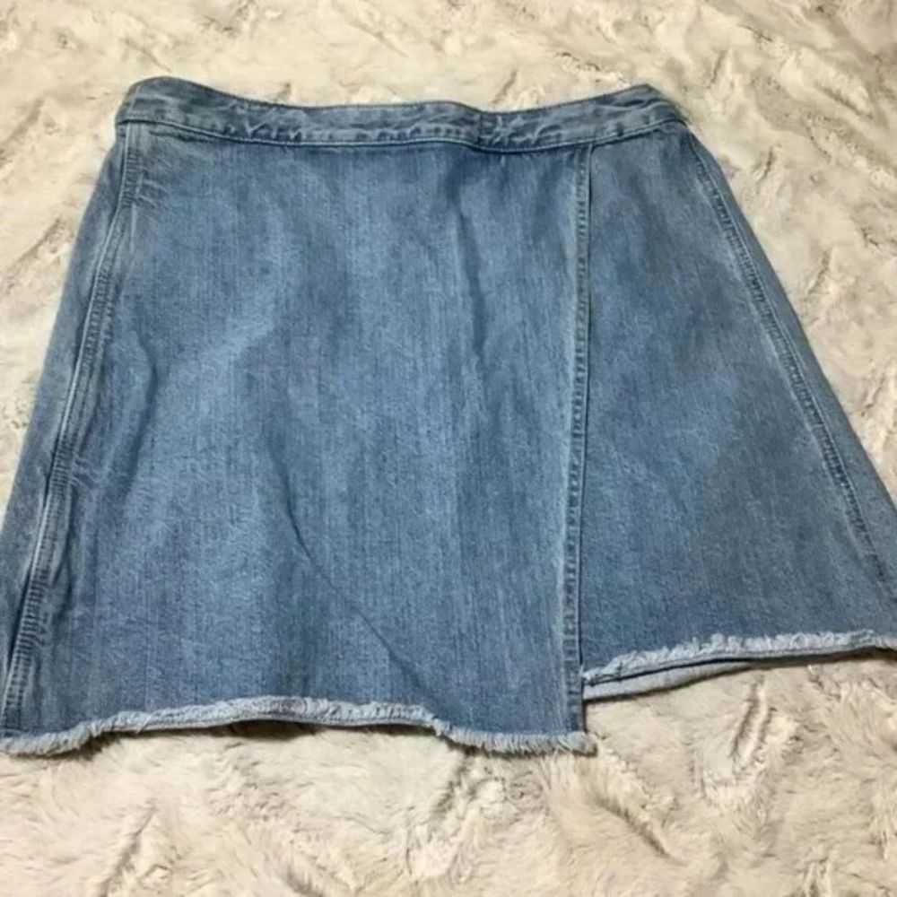 Loft faux wrap light blue denim raw hem skirt size 10